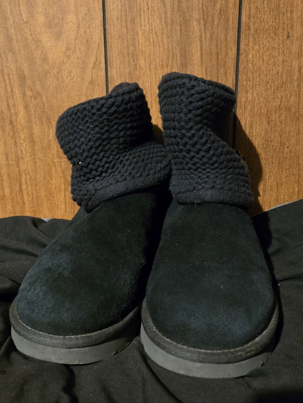 UGG Boots - Picture 2 of 3